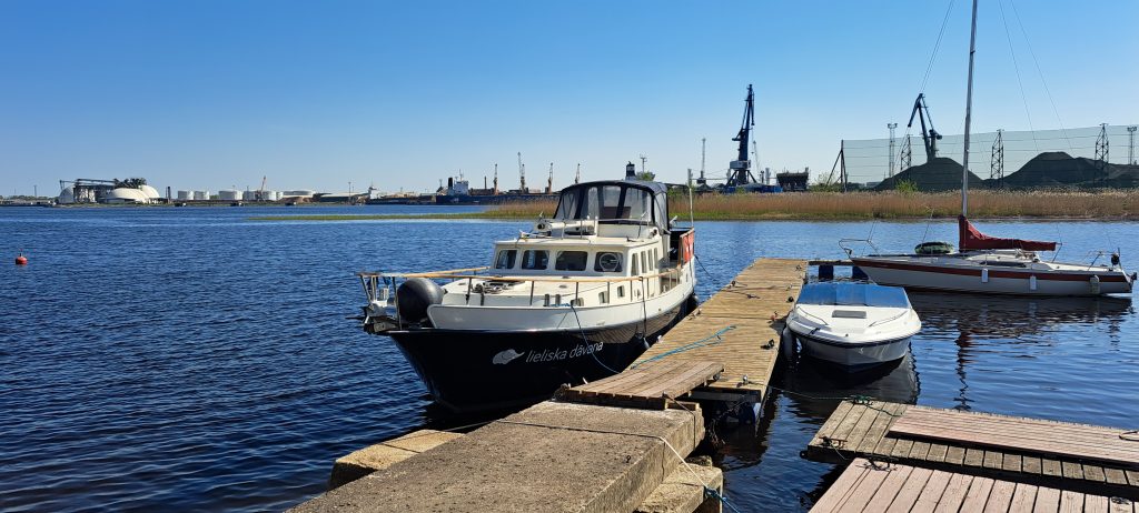 Ventspils – Rīgas brauciens ar motorlaivu Lieliska Dāvana